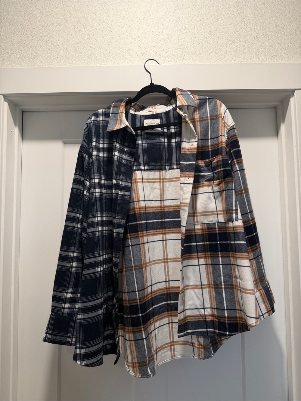 Abercrombie & Fitch Navy, White & Tan Plaid Button-Up